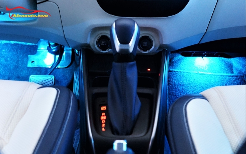 Đèn LED nội thất Suzuki XL7 tăng thẩm mĩ khoang nội thất xe