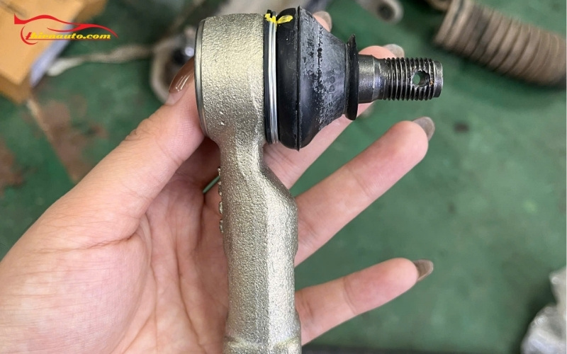 Nguyên nhân Rotuyn lái bị rơ và cách khắc phục