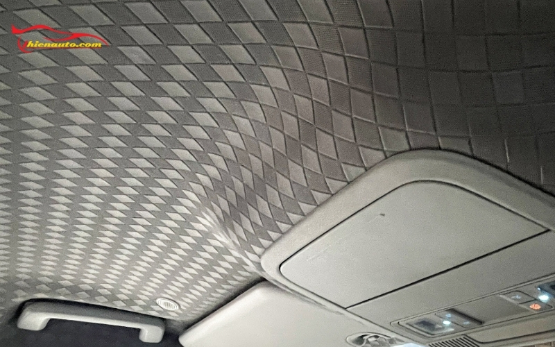 Bọc trần 8D cho Ertiga có giá tham khảo từ 1.700.000 - 2.100.000 đồng