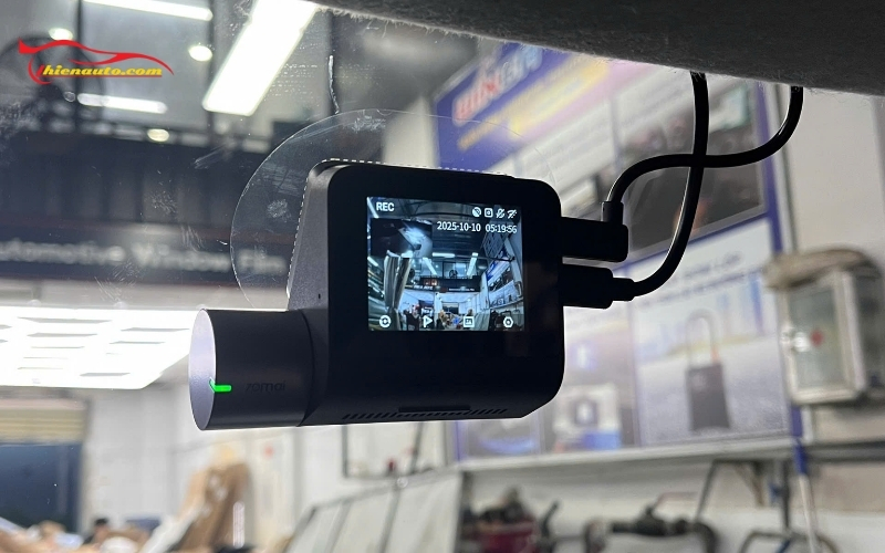 Camera hành trình Suuzki Ertiga Thủ Đức nên lắp: Mẫu 70mai A510-1