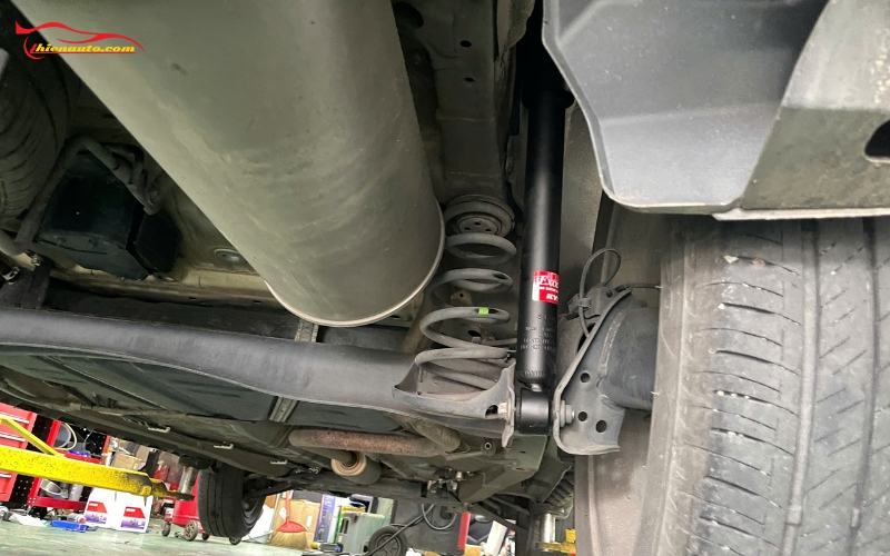 Độ phuộc Suzuki Ertiga thương hiệu KYB Excel