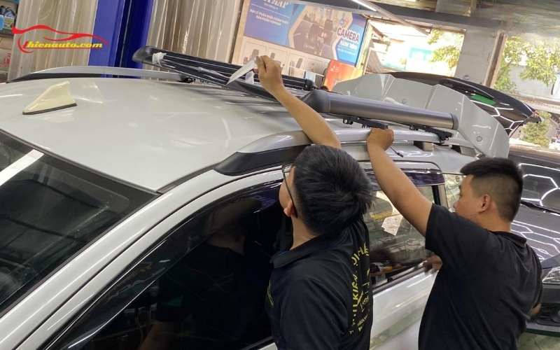 Giá nóc Suzuki Ertiga kết hợp thanh dọc và baga mui