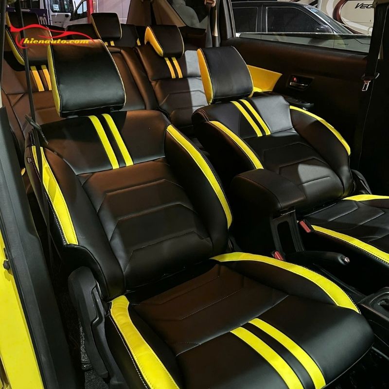 Mẫu ghế da Suzuki Ertiga họa tiết xương cá phối sọc vàng