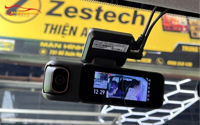 Hình ảnh lắp camera hành trình chuẩn kỹ thuật tại Phukiensuzuki-Thiện Auto