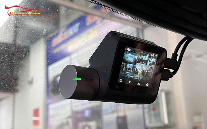 Hình ảnh lắp camera hành trình chuẩn kỹ thuật tại Phukiensuzuki-Thiện Auto