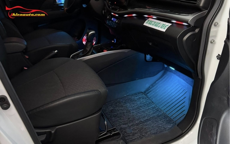 Hình ảnh độ đèn LED nội thất Suzuki XL7 Hồ Chí Minh tại Thiện Auto