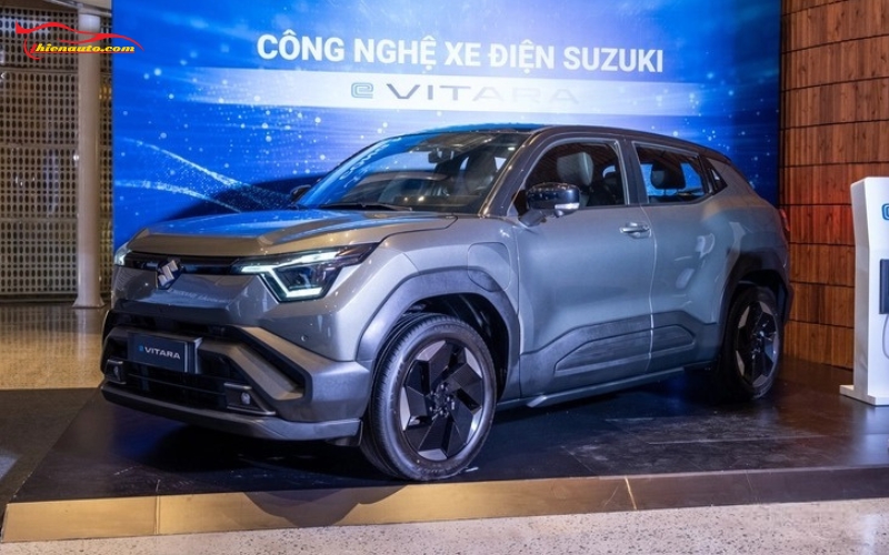 Suzuki eVitara ra mắt Việt Nam dự kiến giá bán khoảng từ 700 đến 900 triệu đồng