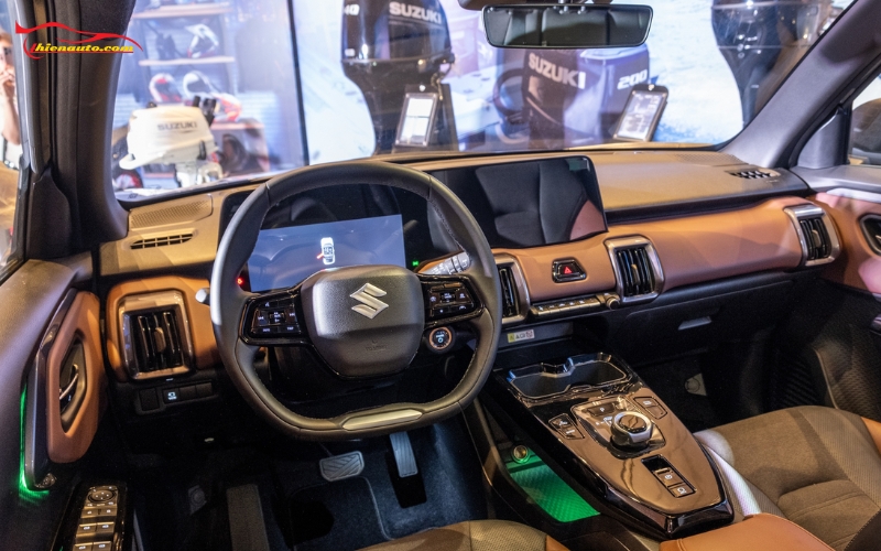 Không gian nội thất Suzuki eVitara tại buổi ra mắt ra mắt Việt Nam