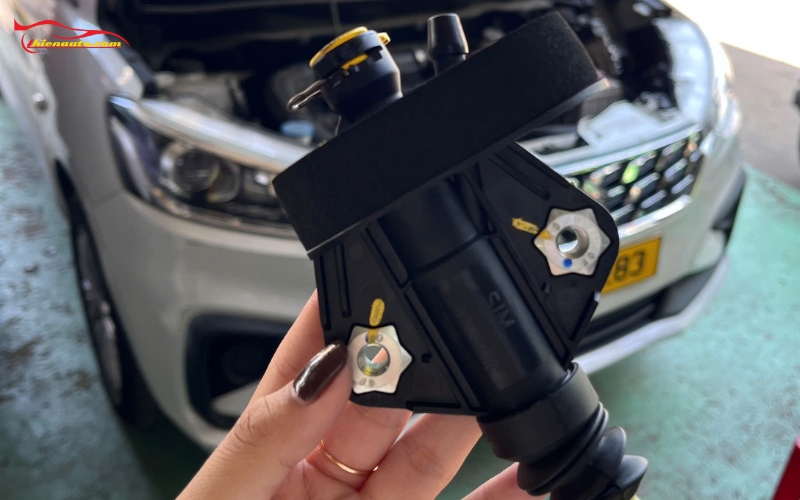 Tổng côn trên Suzuki XL7 (hay còn gọi là heo côn trên) là bộ phận quan trọng trong hệ thống ly hợp thủy lực