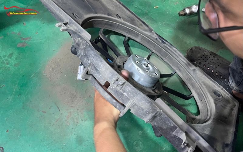 Thay motor quạt gió động cơ Suzuki XL7: Cấu tạo và nguyên lý