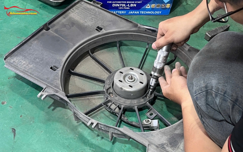 Dấu hiệu cần thay motor quạt gió động cơ Suzuki XL7